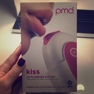 PMD kiss lip plumping system